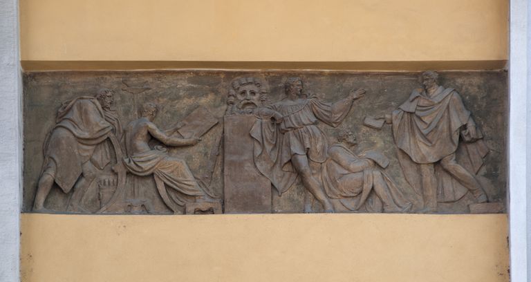 Piacenza, Teatro Municipale, esterno formella decorativa (foto Andrea Scardova, IBC) 2016